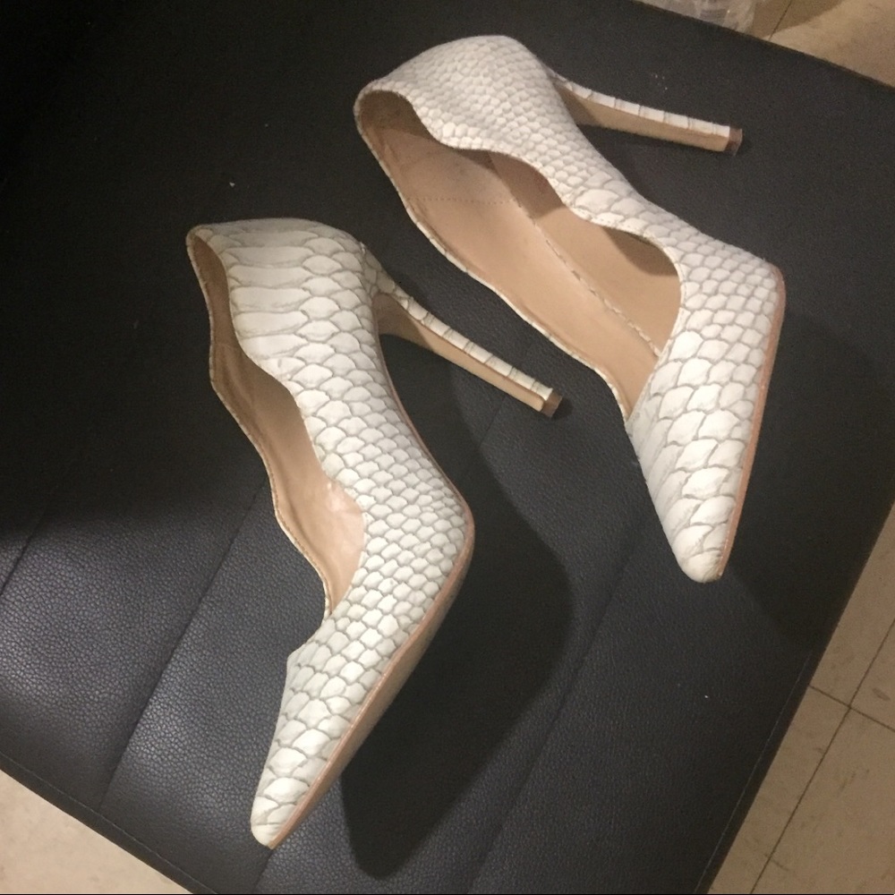 Shoes - Picture 3 of 7